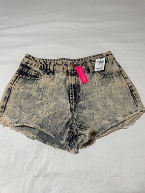 Charlotte Russe Acid Wash High-Rise Jean Shorts - Black and Cream